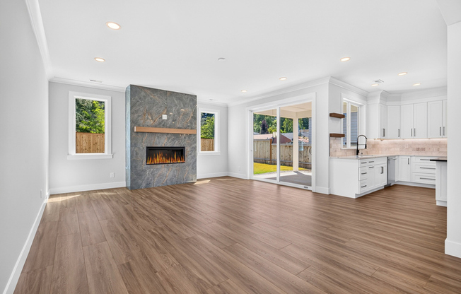 17840 86 AVE NE