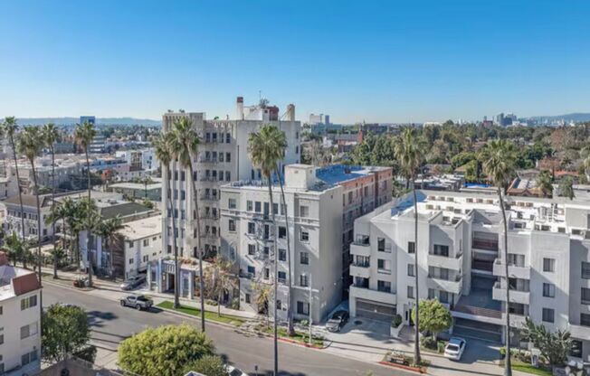 La Chandelle Apts...Charming building...Renovated Apartments Available...Hardwood Floors!