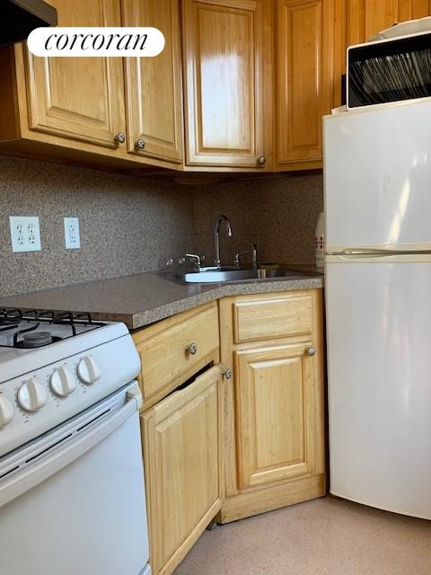 1 bed, 1 bath, $3,450, Unit 3