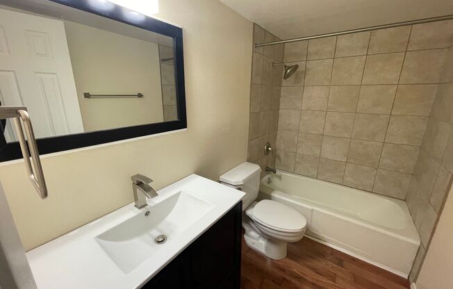 2 beds, 2 baths, 872 sqft, $1,275, Unit 20-A