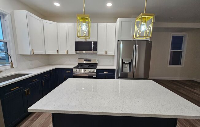 Amazing all new 4 bed 2.5 Bath House for rent!