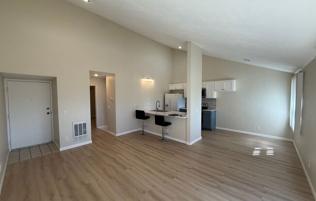 Beautifully upgraded 1 bed 1 bath with utilities included