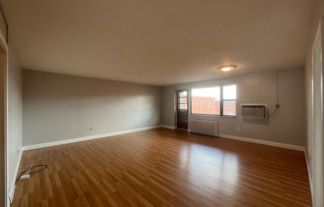 2 beds, 1 bath, 800 sqft, $1,890, Unit 6230 Fifth Ave. #222D
