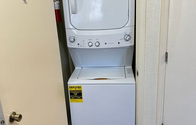 2 beds, 1 bath, 861 sqft, $970, Unit 20