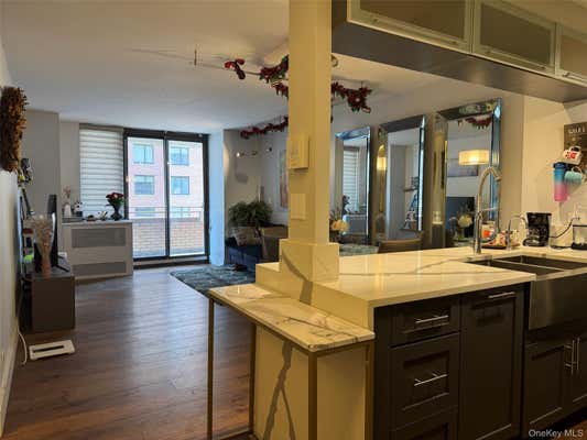 2 beds, 2 baths, 984 sqft, $7,500, Unit 11F