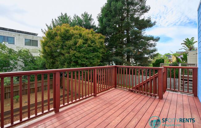 Sunnyside: Newly Renovated Single Family Home w/ 2 Bonus Rooms, Garage & Yard