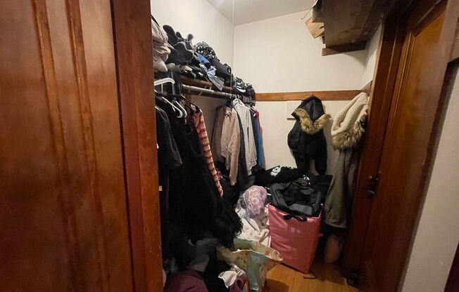 Studio, 1 bath, $895, Unit 24