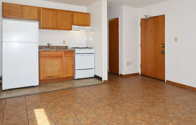 1 bed, 1 bath, 420 sqft, $950, Unit 1 - B4