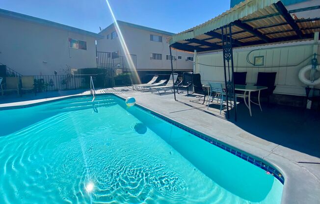 1372-1376 Creekside Dr.