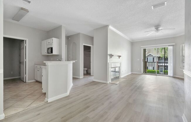 2 beds, 2 baths, $1,600, Unit # 1921