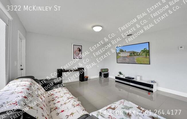 3322 MCKINLEY ST
