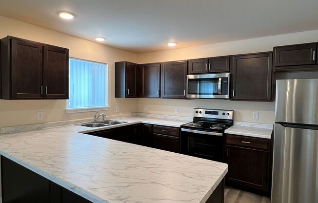 2 beds, 1.5 baths, 1,360 sqft, $1,675, Unit AT 709-35