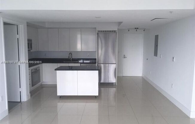2 beds, 2 baths, $4,100, Unit # 3402