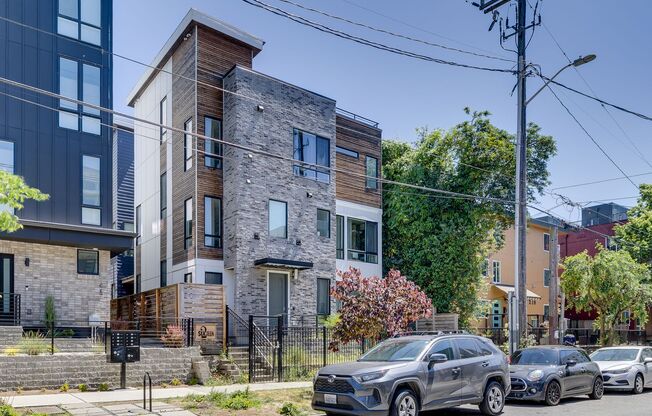 Townhouse in perfect Capitol Hill location!