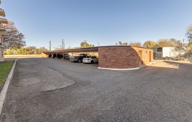 Studio, 1 bath, 350 sqft, $605, Unit 227