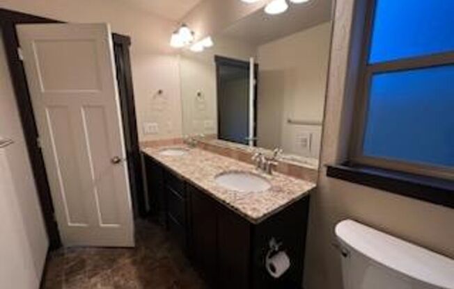 3 beds, 2 baths, $2,250