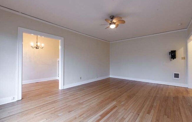 Studio, 1 bath, 480 sqft, $1,275, Unit 107