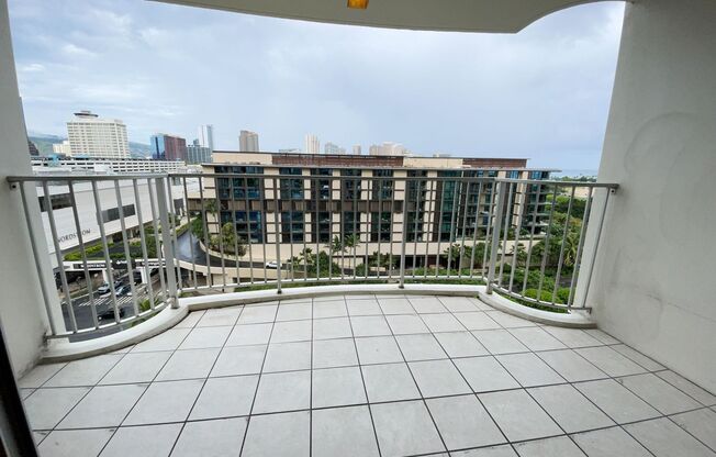 2 beds, 2 baths, $3,500, Unit # 1212