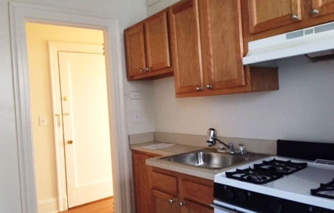 1 bed, 1 bath, 550 sqft, $1,375, Unit 302