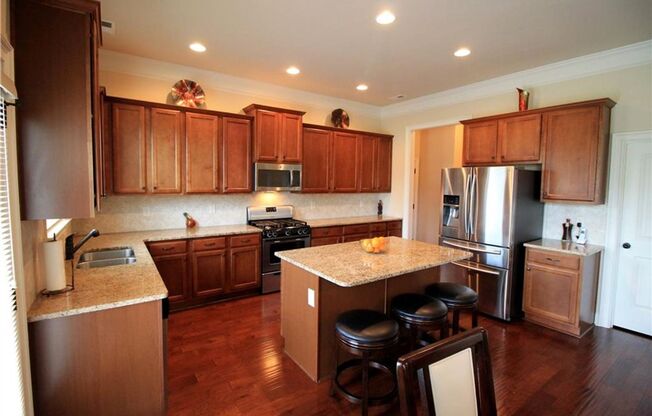 ✨ Welcome Home to 4030 Rotterdam Pass!