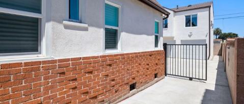 6618 4 AVE