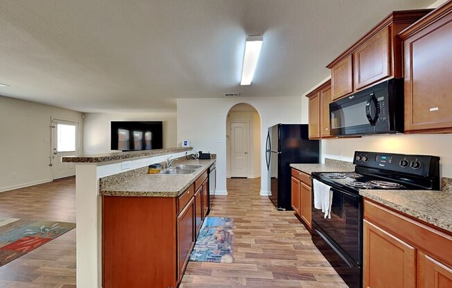 1115 LEIGH LN