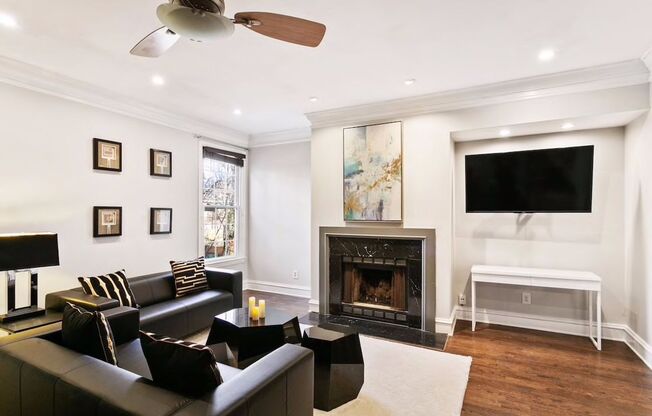 Luxury Midtown Private Retreat!