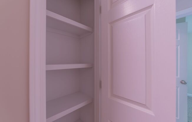 3 beds, 1.5 baths, 1,075 sqft, $1,650, Unit 723HCI