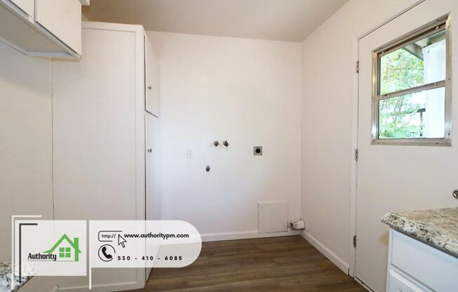 2 beds, 1 bath, 930 sqft, $1,095