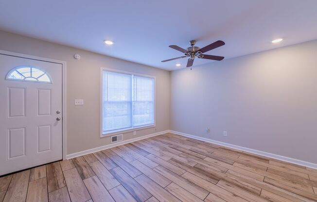 4 beds, 2 baths, 1,500 sqft, $1,995, Unit 712HCO