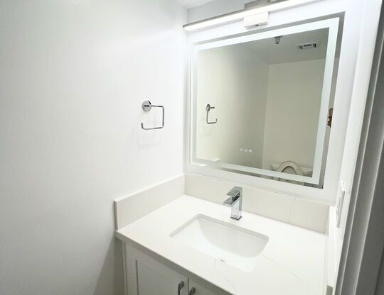 1 bed, 1.5 baths, 1,373 sqft, $4,595, Unit 709