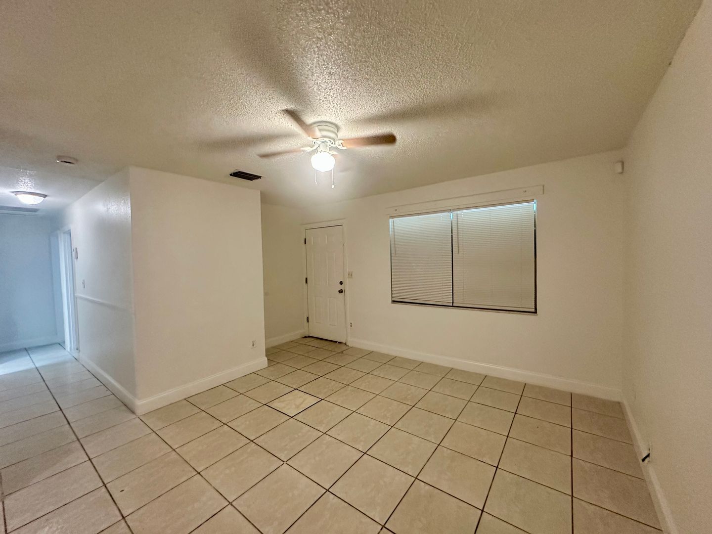 Charming 3 Bedroom Home in the Heart of Orlando!