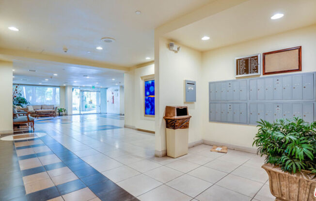 4100 Wilshire Blvd Apt 207