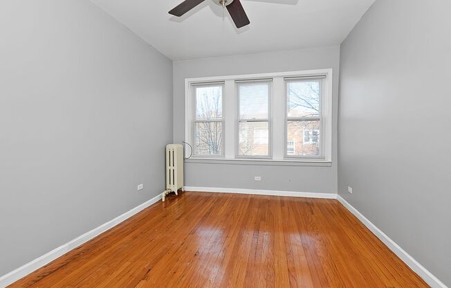6200 S Albany Ave. Chicago IL