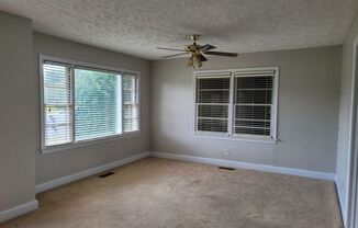 2 beds, 1 bath, $1,400