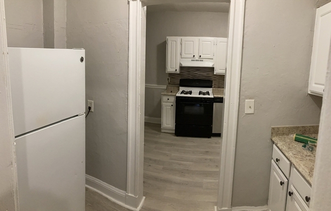 2 beds, 1 bath, 950 sqft, $2,300, Unit 4