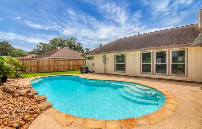 8419 OPALWOOD LN