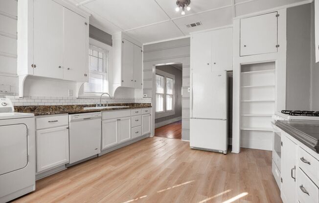 Historic craftsman style home located in Tobin Hill and close to SAC