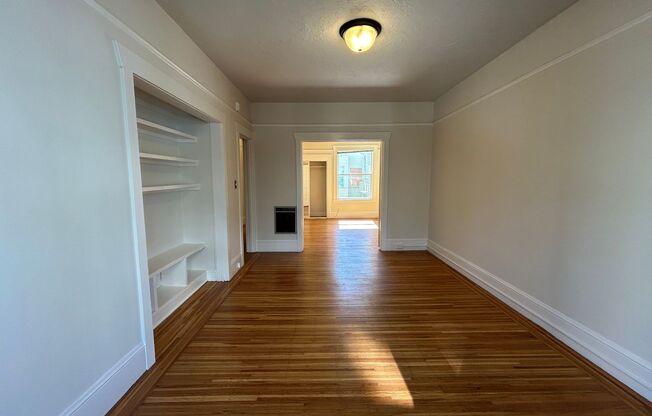 935 Pine Street (1372r)