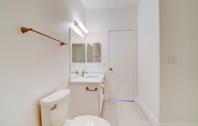 2 beds, 2 baths, $1,700, Unit # 41 2067