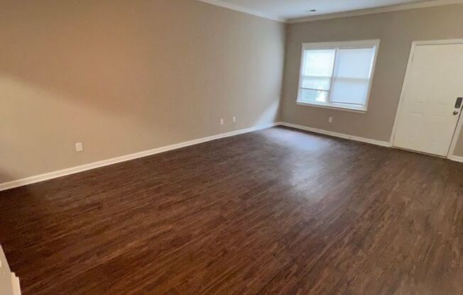 Townhome For Rent In Pelham!!! Available to View with 48 Hour Notice!!!