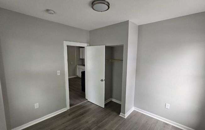 2 beds, 1 bath, 650 sqft, $1,800, Unit 30 - Unit B