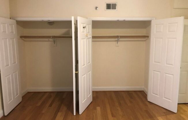 1 bed, 1 bath, $2,300, Unit #102