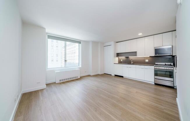 1 bed, 1 bath, $3,850, Unit 712