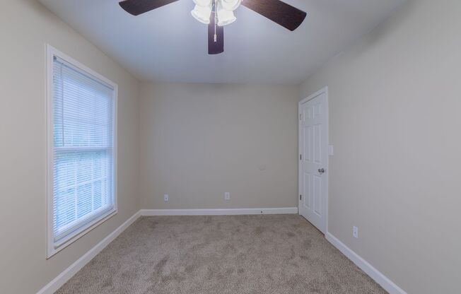 3 beds, 2 baths, 1,300 sqft, $1,825, Unit 666FPL