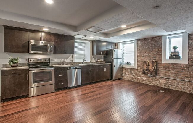 1 bed, 1 bath, 650 sqft, $1,395, Unit Unit 01B A1100