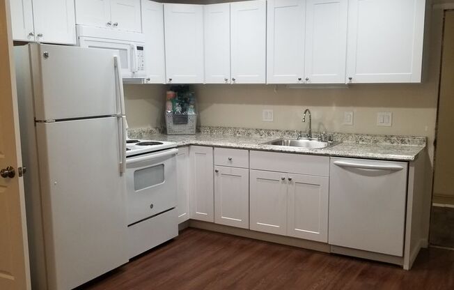 1 bed, 1 bath, 480 sqft, $1,945, Unit 75-78