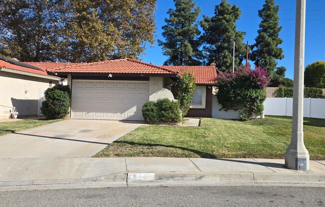 Cooley Ranch Home with NEW Paint NEW flooring