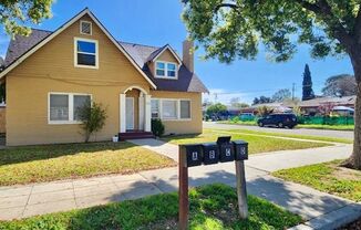 1452 N 5th St-3517 E Pine St