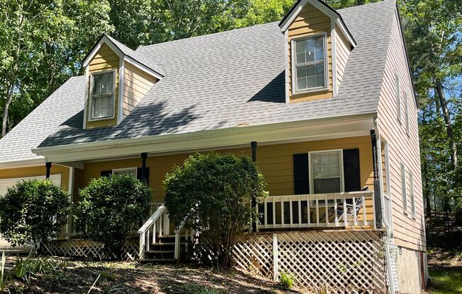 3 BR 2 1/2 Bath home located off Mitchell Bridge Road in West Wood Hills!
